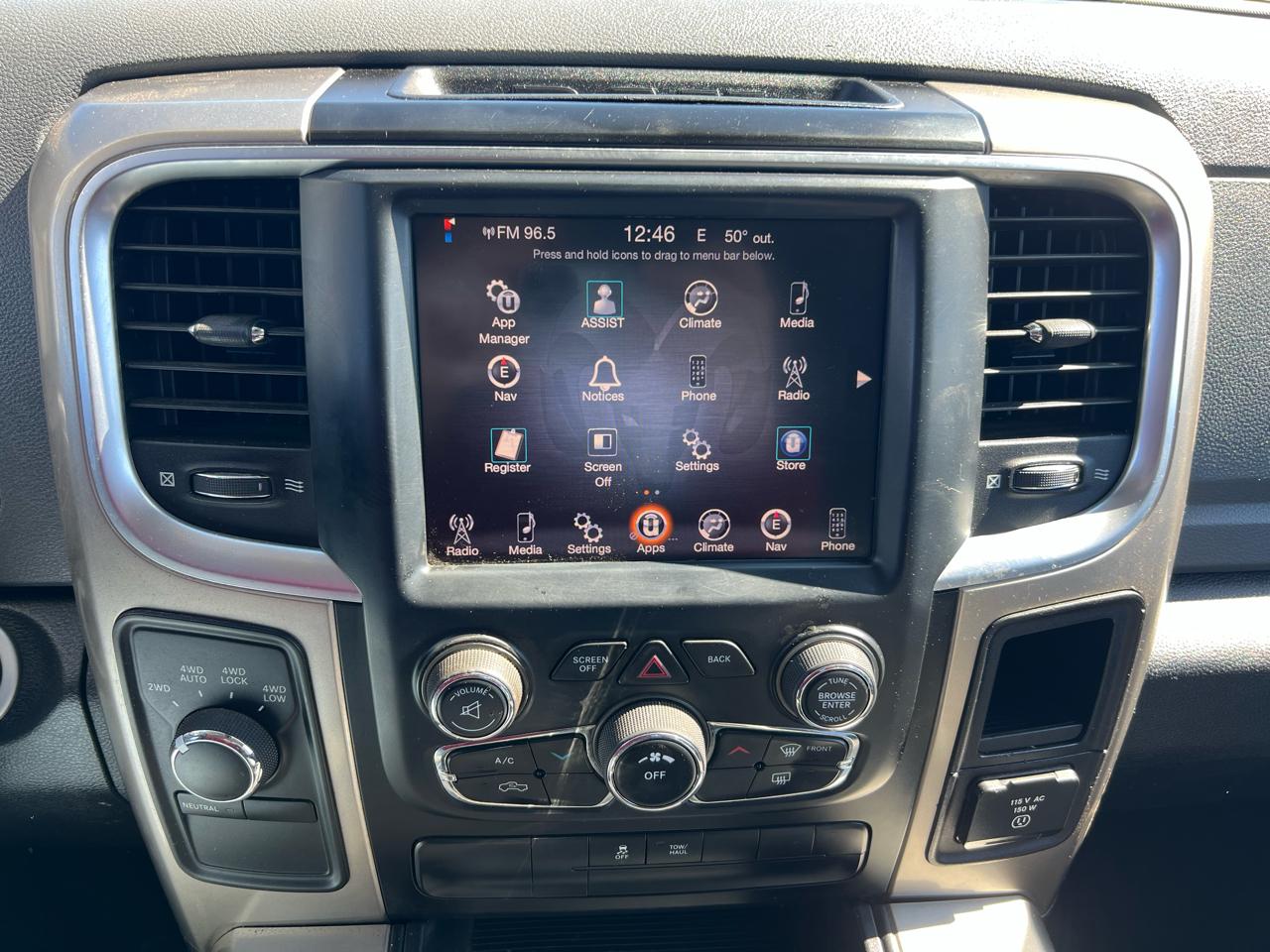 RAM 1500 SLT Quad Cab 4WD 2013