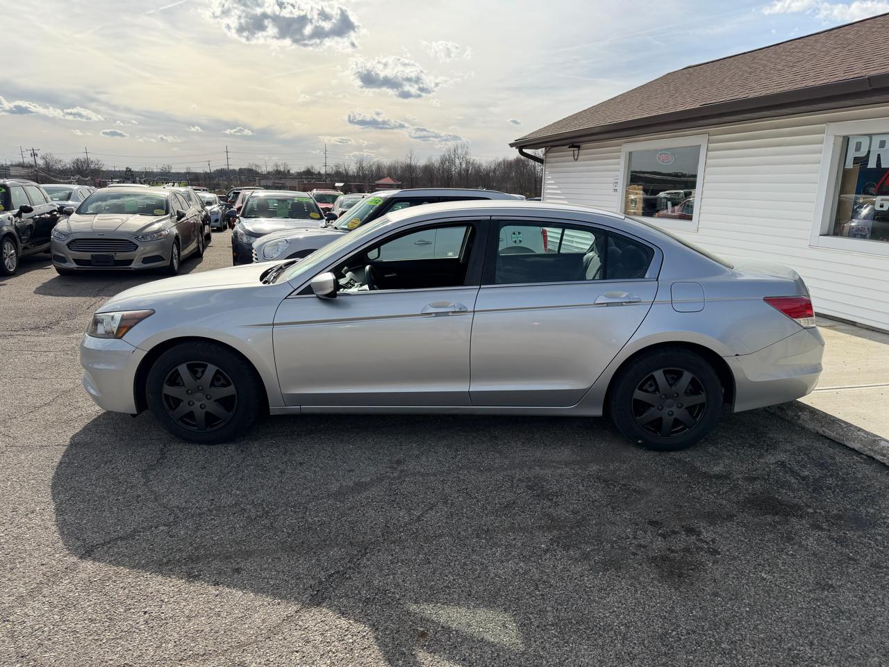 Honda Accord LX sedan AT 2012