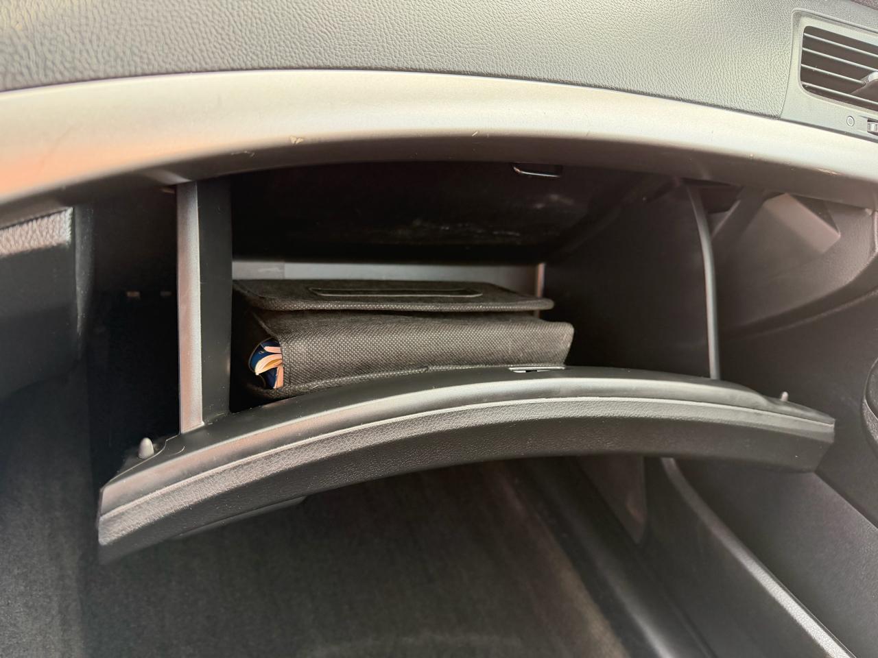 Honda Accord LX sedan AT 2012