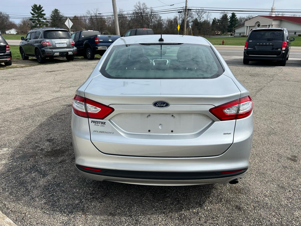 Ford Fusion SE 2013
