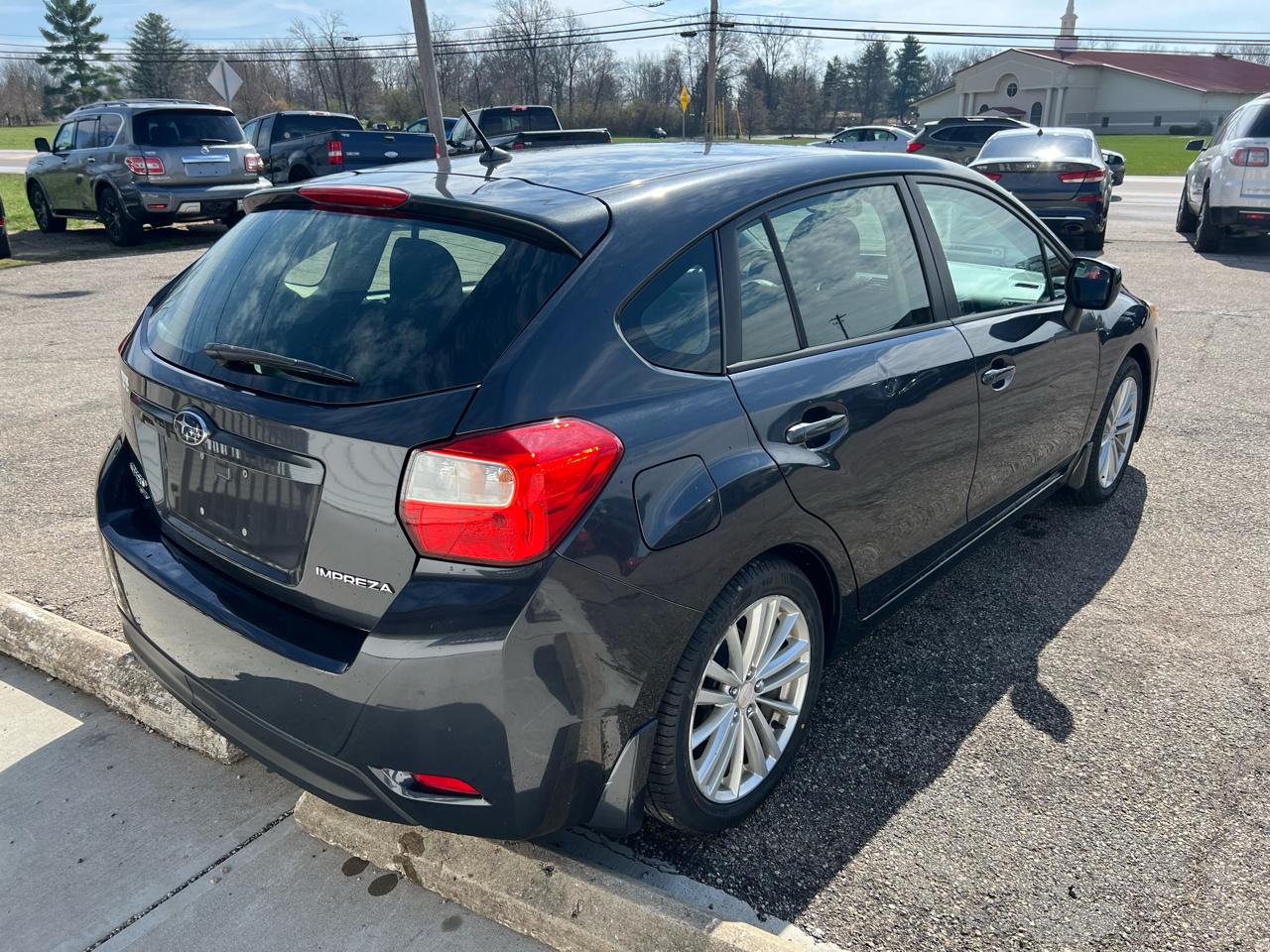 Subaru Impreza Premium Plus 5-Door+S/R 2012