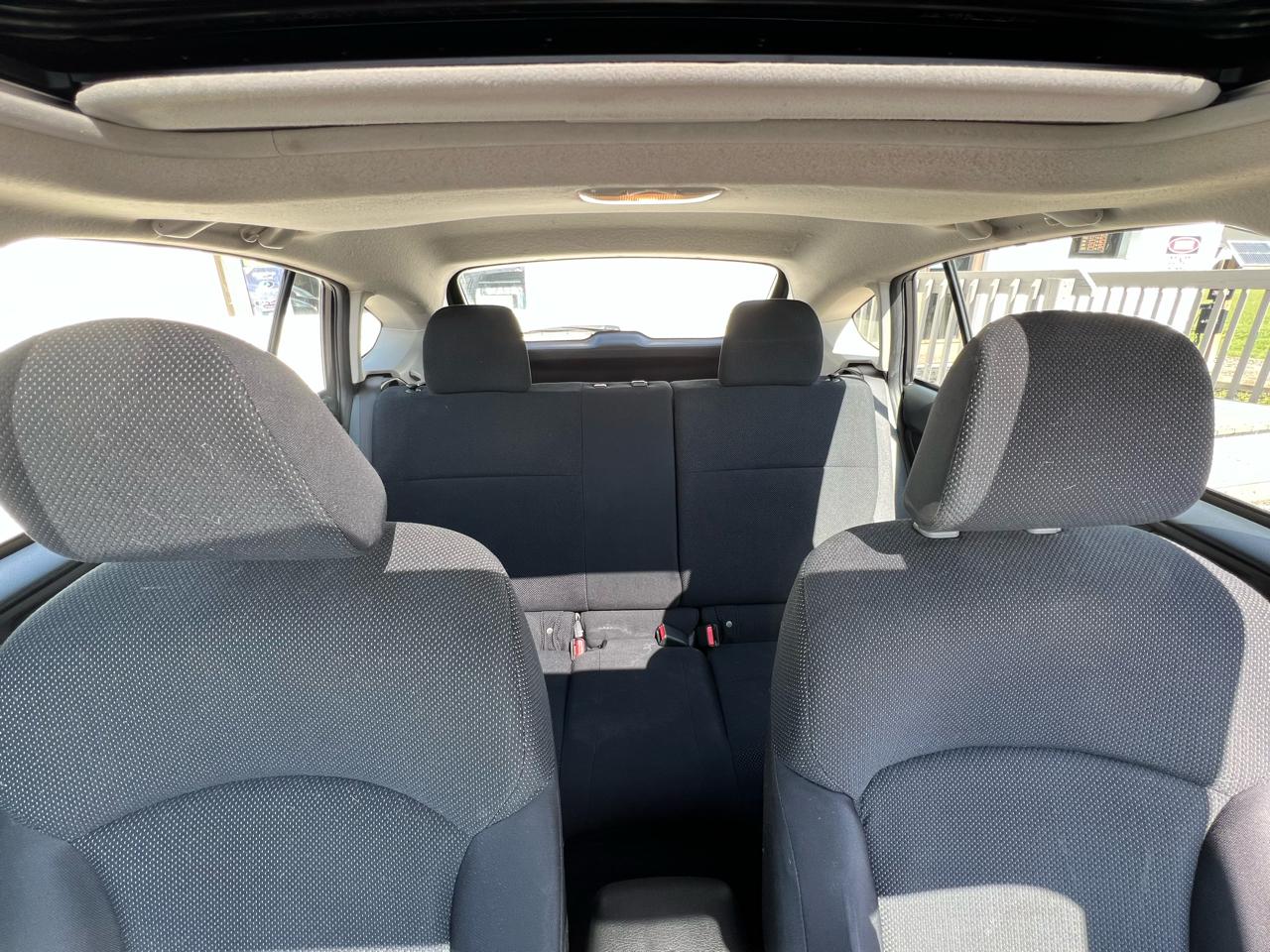 Subaru Impreza Premium Plus 5-Door+S/R 2012