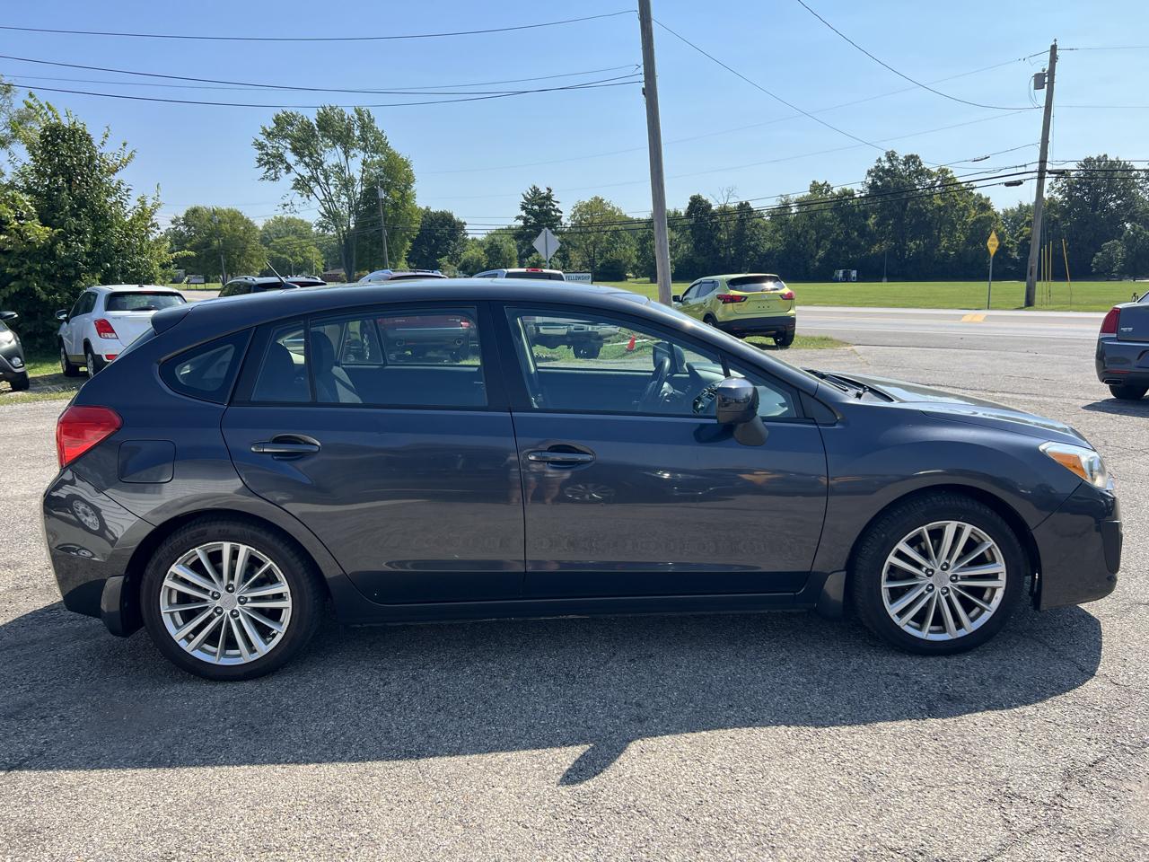 Subaru Impreza Premium Plus 5-Door+S/R 2012