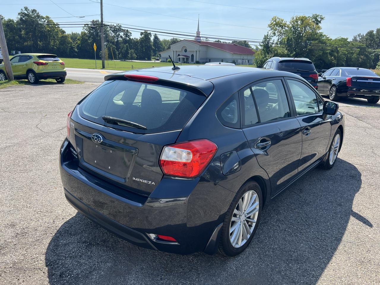 Subaru Impreza Premium Plus 5-Door+S/R 2012