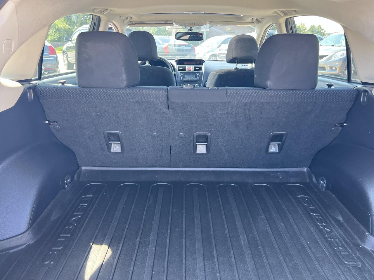 Subaru Impreza Premium Plus 5-Door+S/R 2012