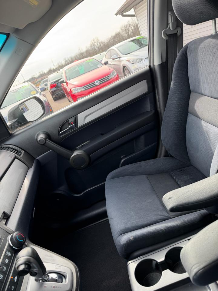 Honda CR-V SE 4WD 5-Speed AT 2011