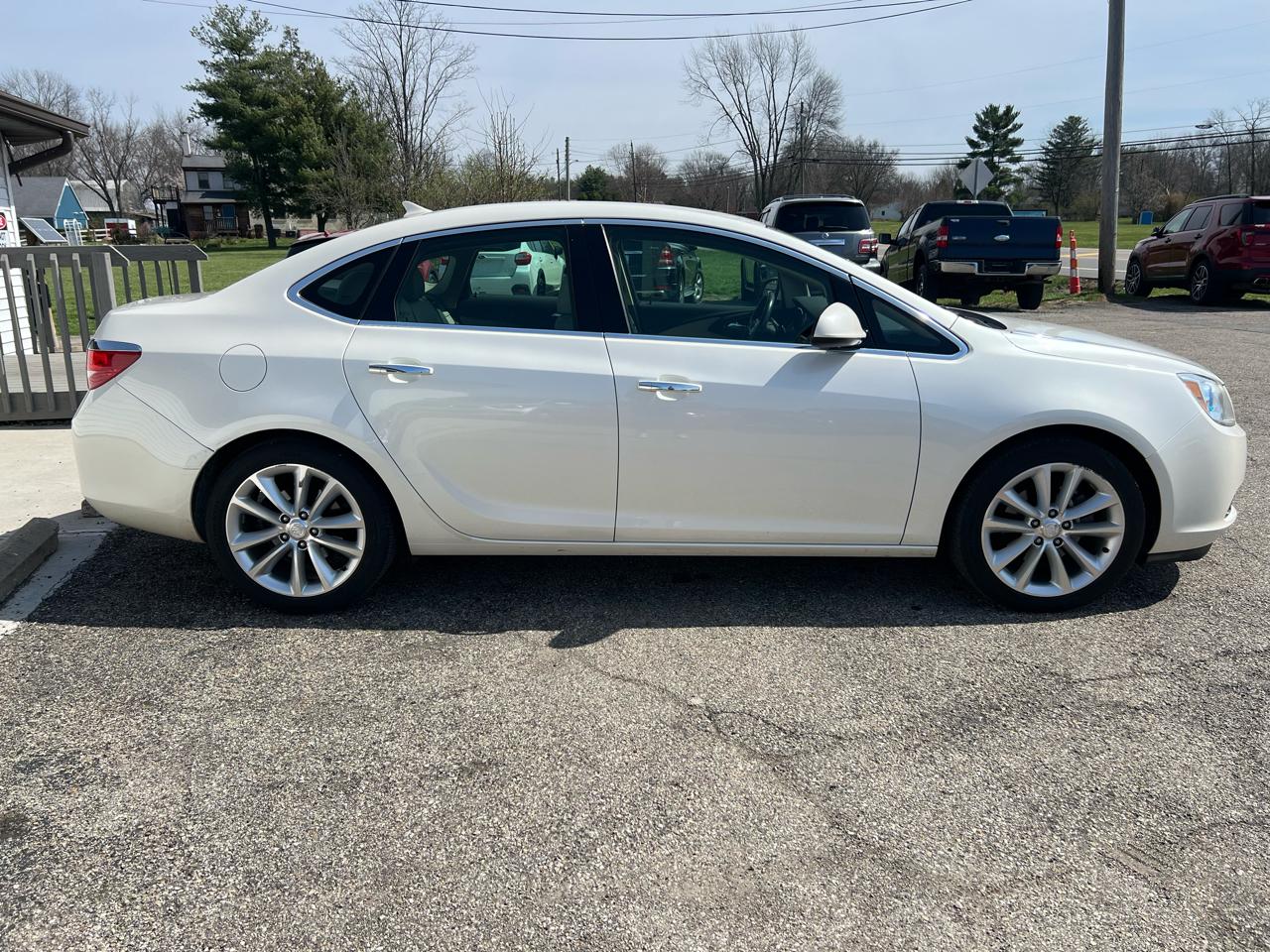 Buick Verano Convenience 2012