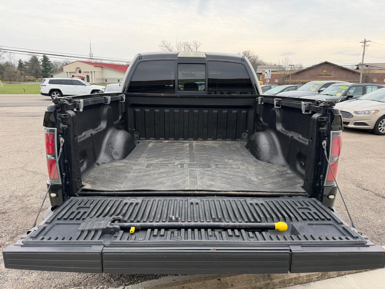 Ford F-150 SVT Raptor SuperCrew 5.5-ft. Bed 4WD 2013