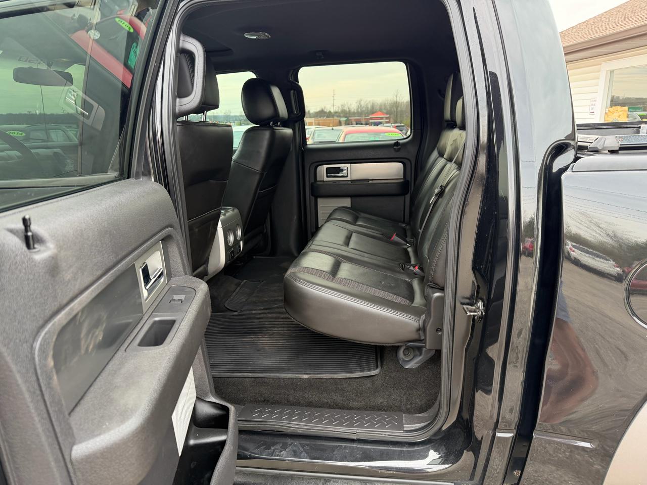 Ford F-150 SVT Raptor SuperCrew 5.5-ft. Bed 4WD 2013