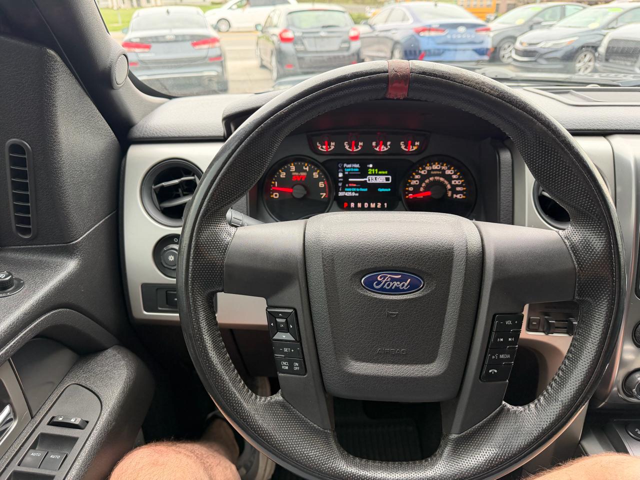 Ford F-150 SVT Raptor SuperCrew 5.5-ft. Bed 4WD 2013