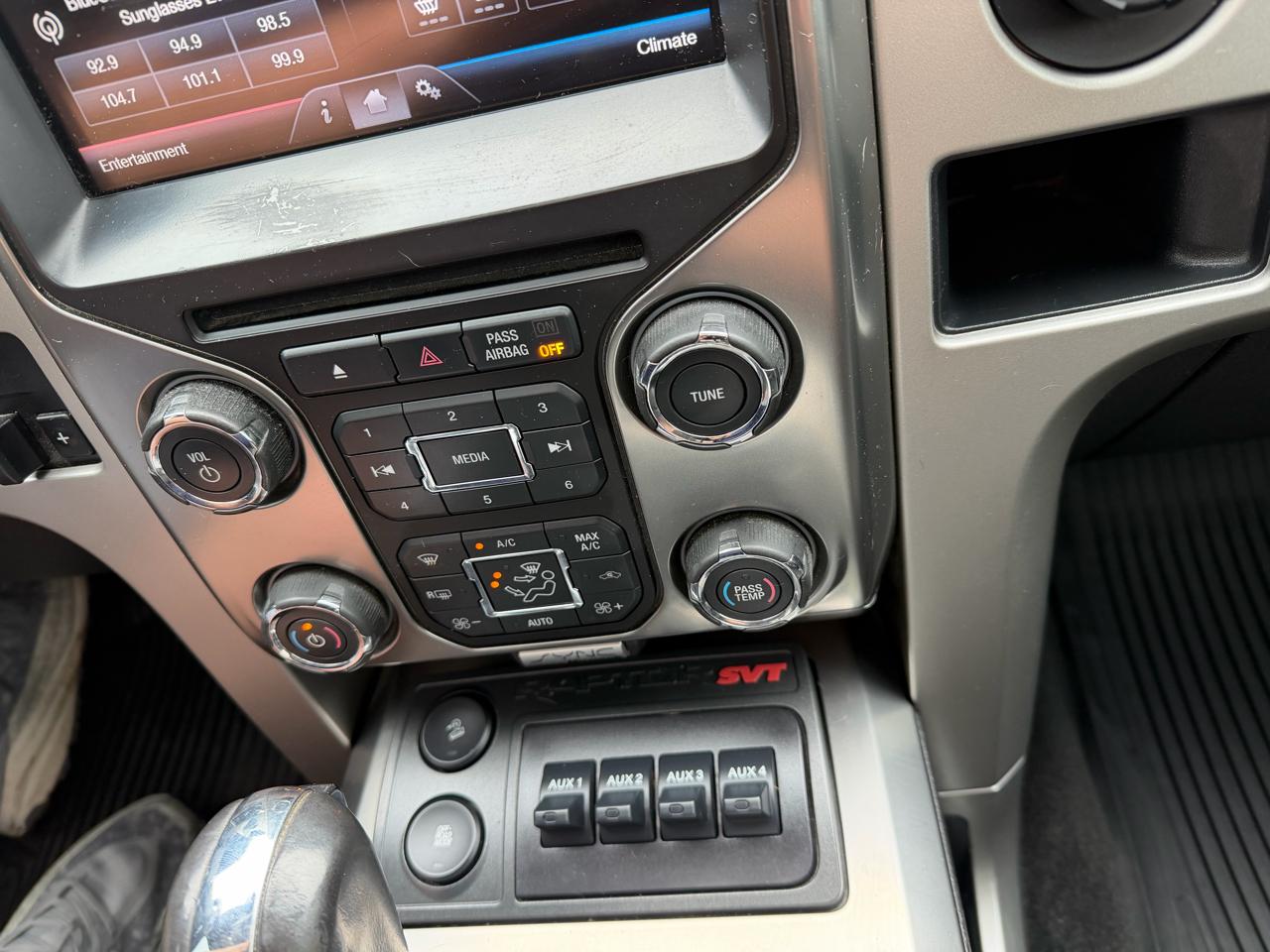 Ford F-150 SVT Raptor SuperCrew 5.5-ft. Bed 4WD 2013