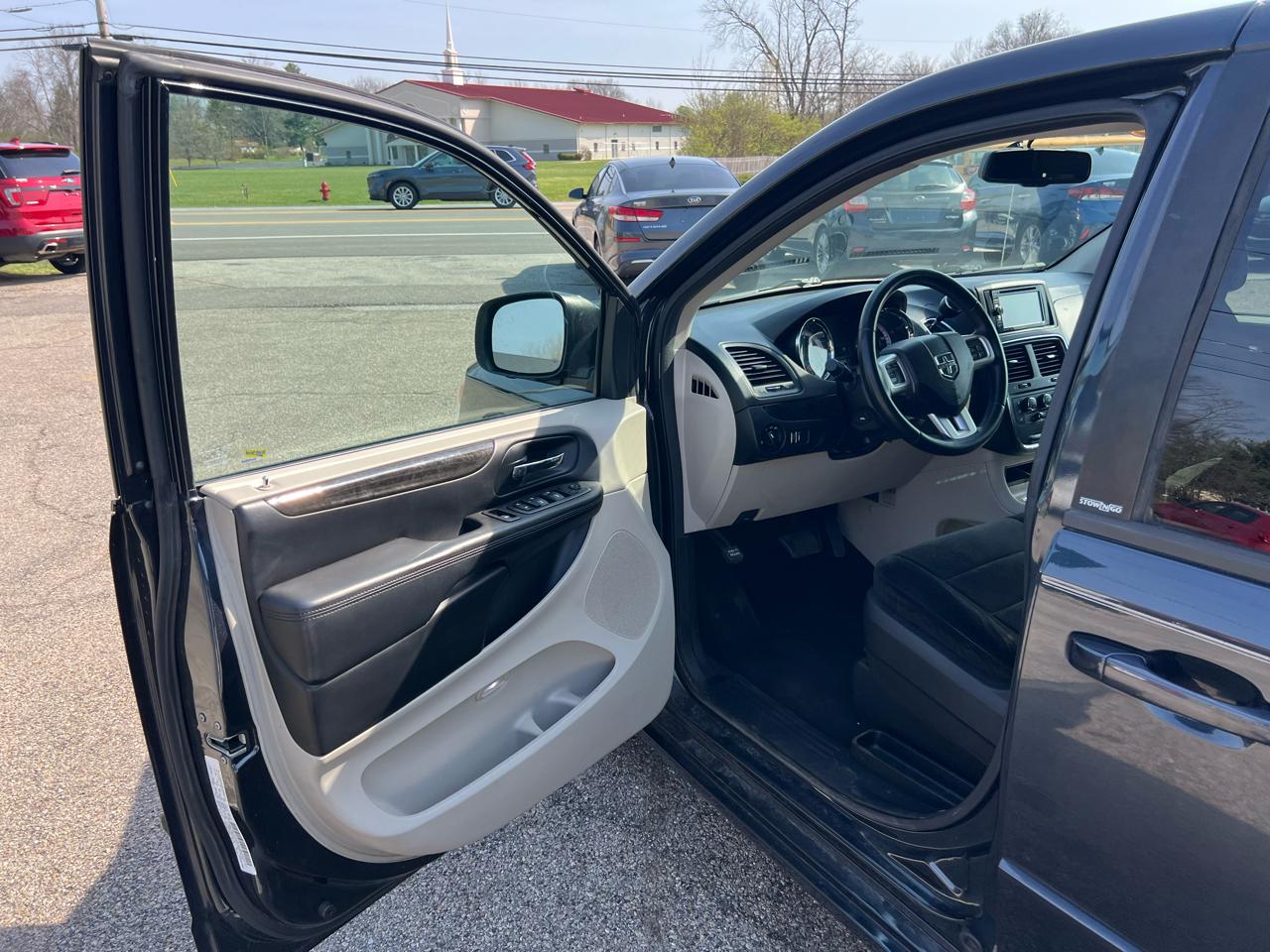 Dodge Grand Caravan SXT 2013