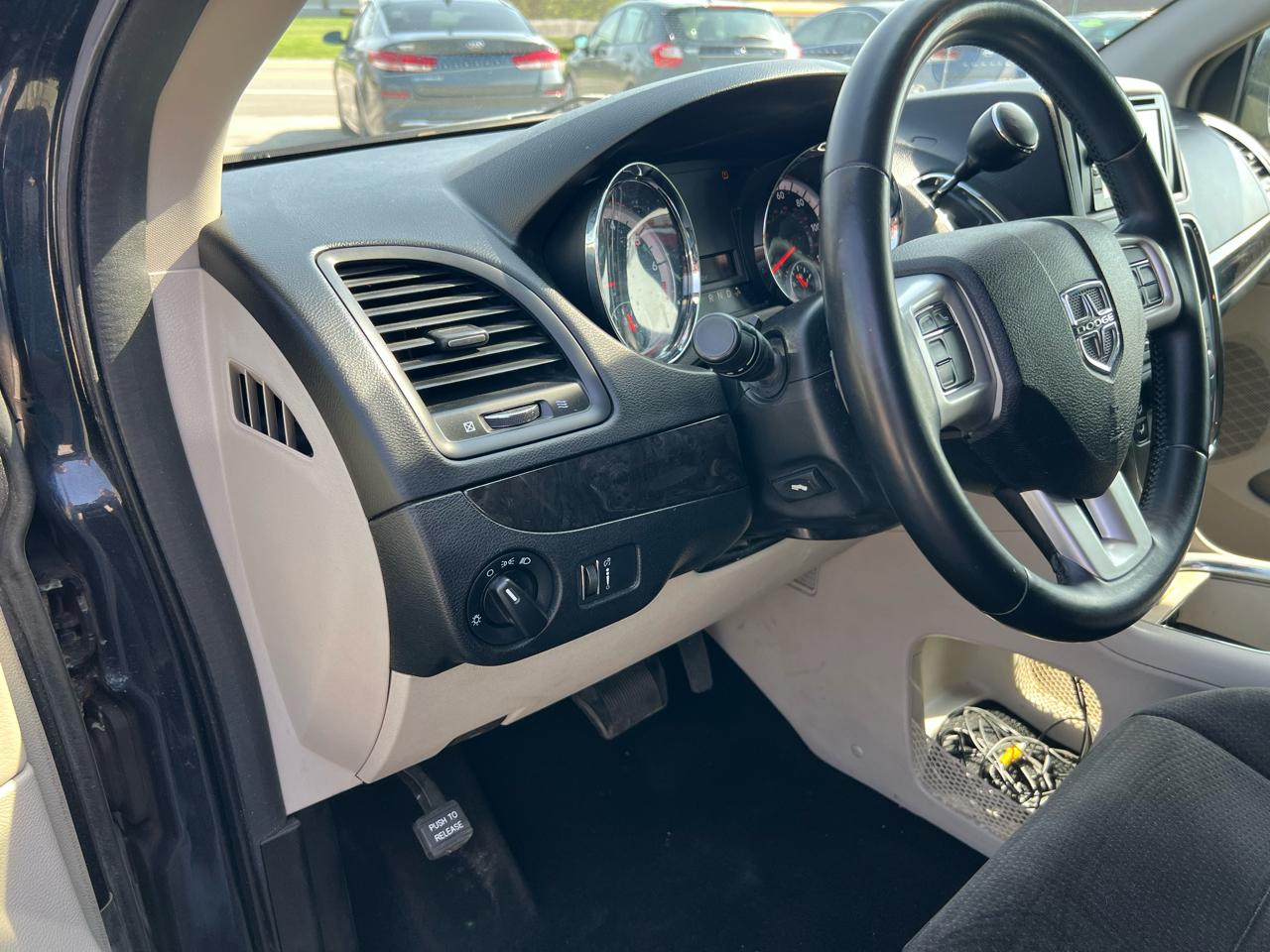 Dodge Grand Caravan SXT 2013