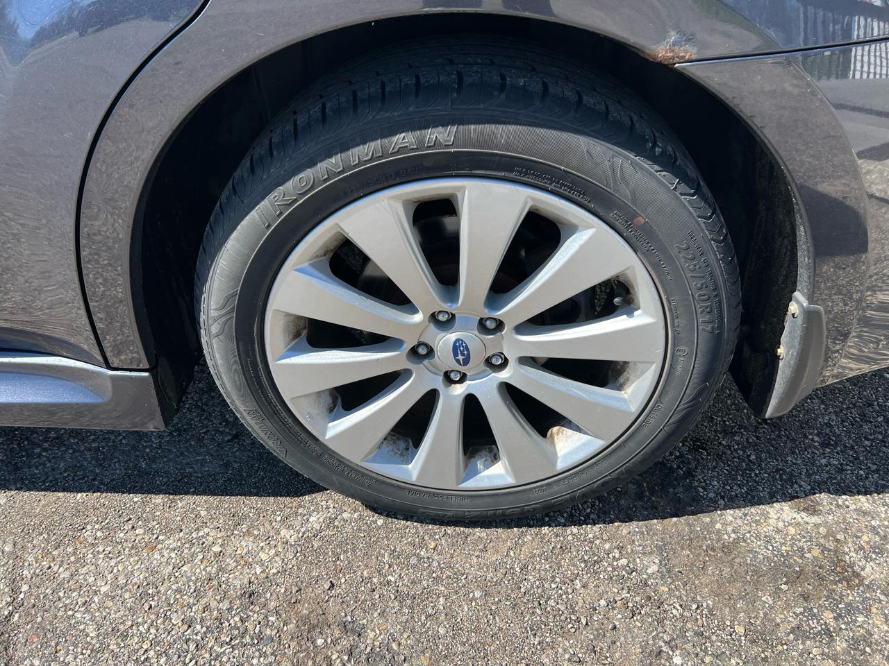 Subaru Legacy 3.6R Limited 2012