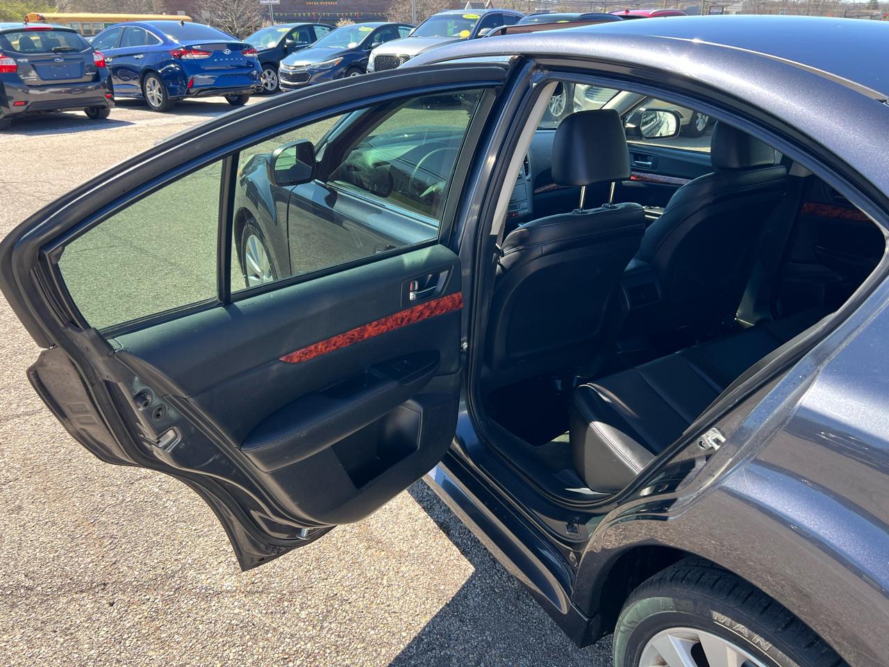 Subaru Legacy 3.6R Limited 2012