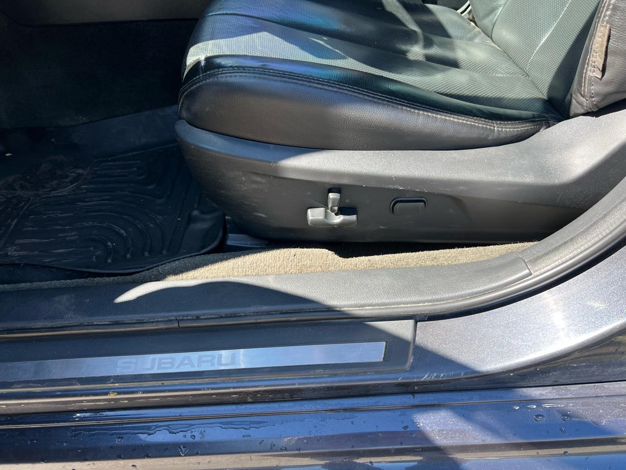 Subaru Legacy 3.6R Limited 2012