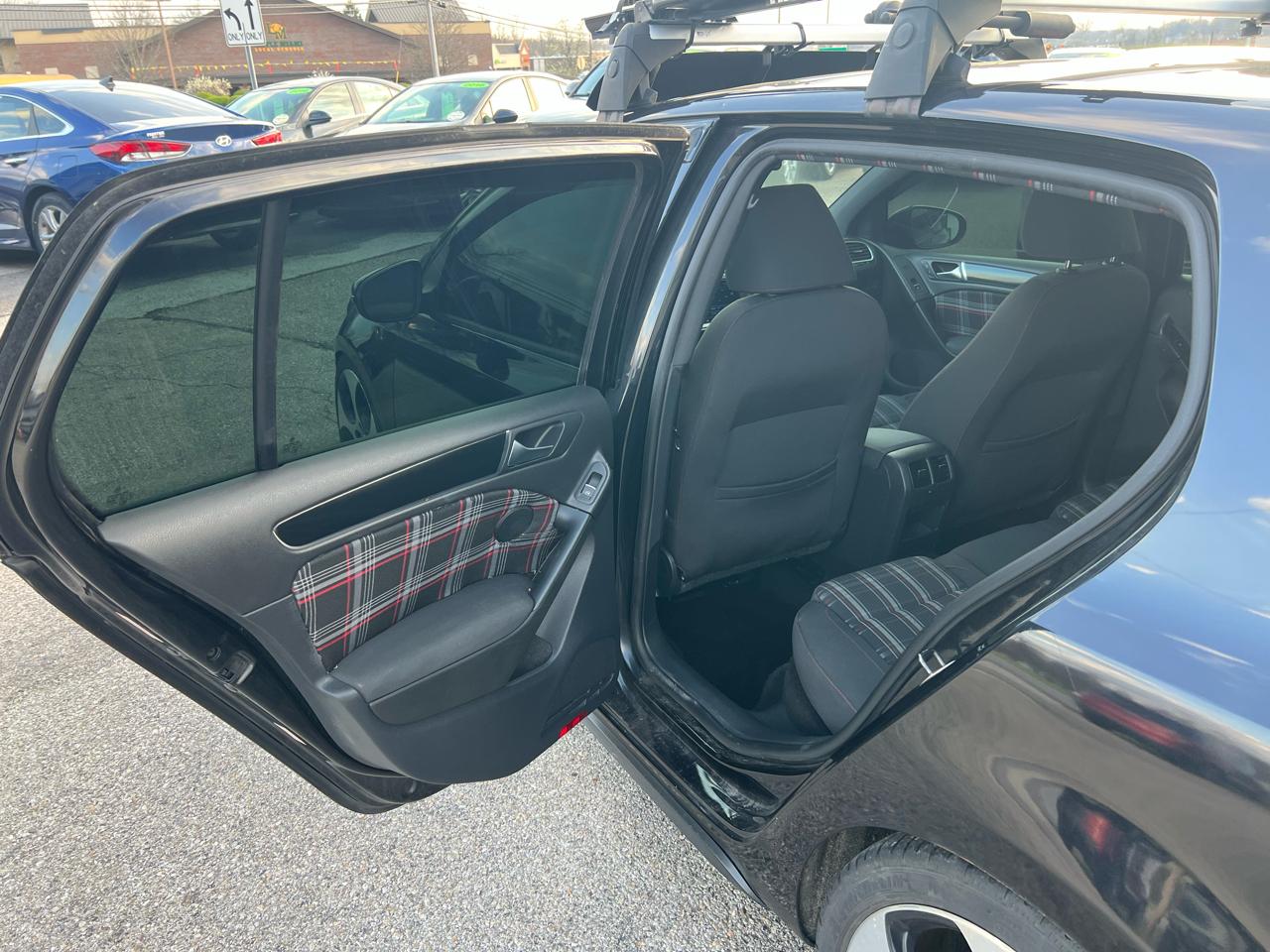 Volkswagen GTI 4-door 2012