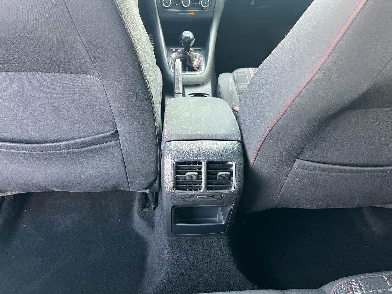 Volkswagen GTI 4-door 2012