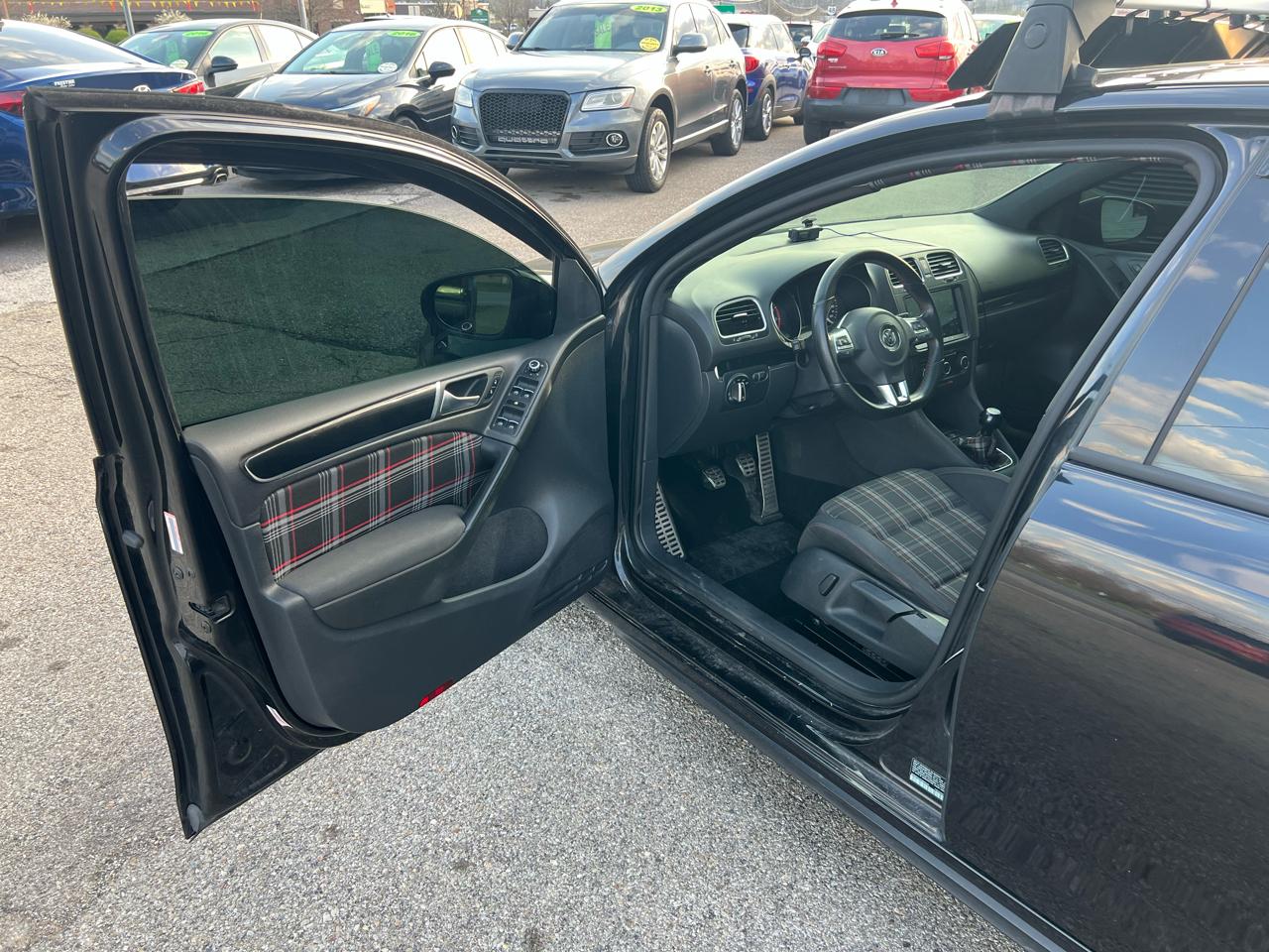 Volkswagen GTI 4-door 2012