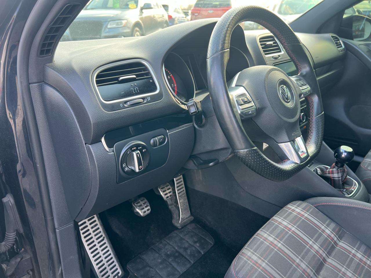 Volkswagen GTI 4-door 2012