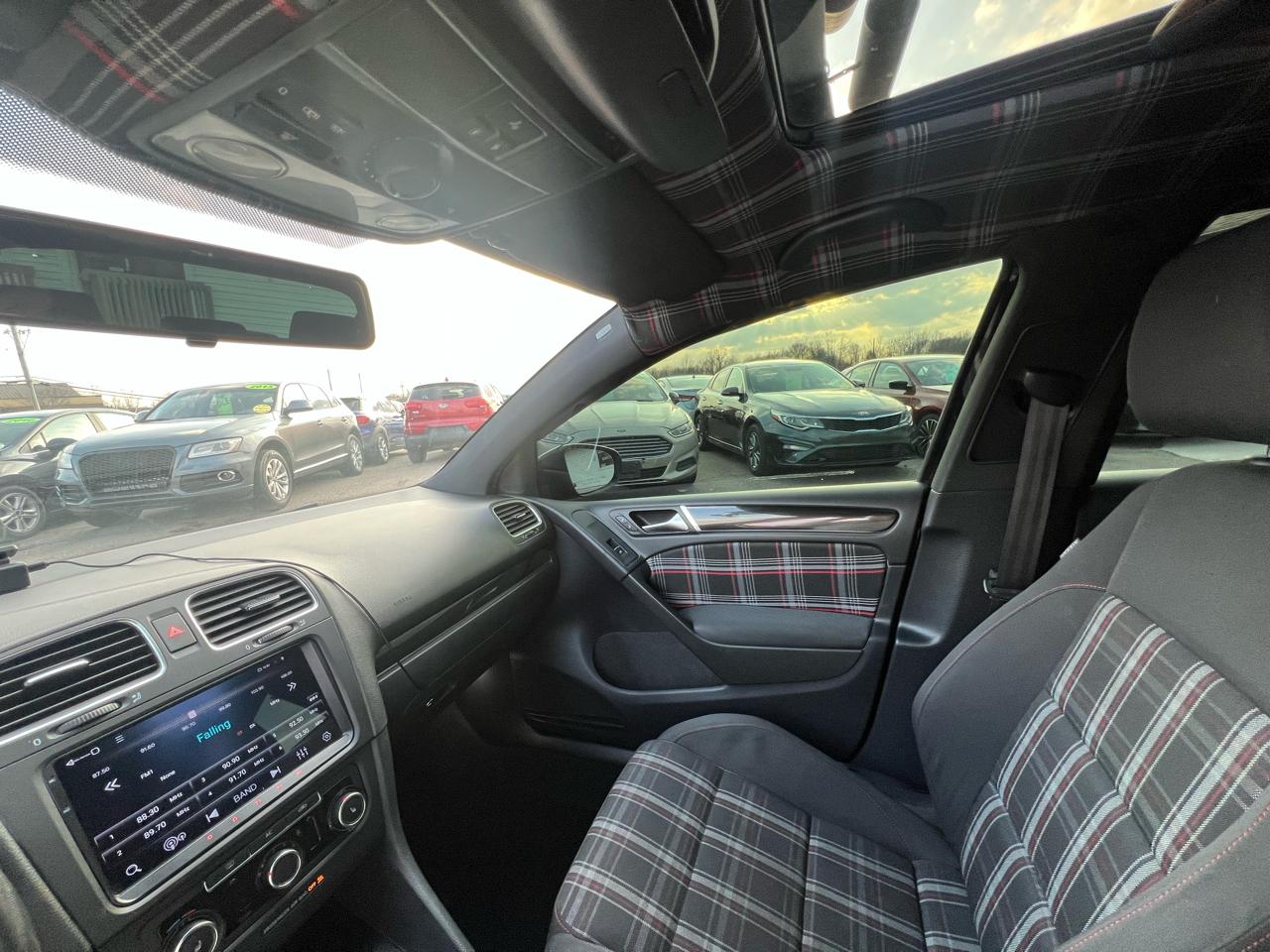 Volkswagen GTI 4-door 2012