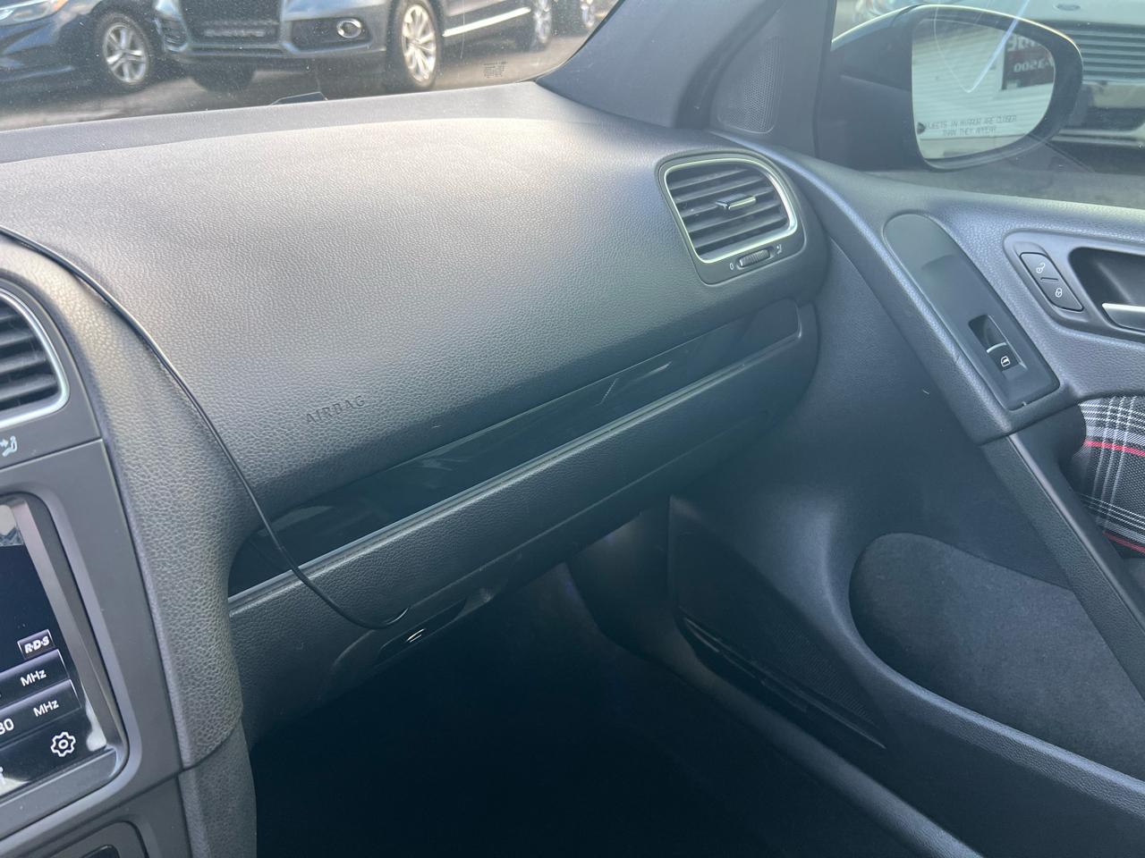 Volkswagen GTI 4-door 2012