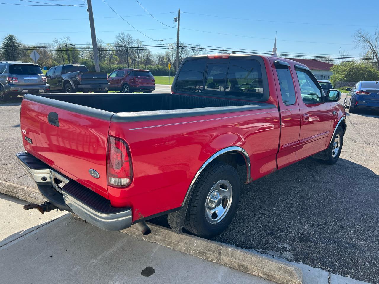 Ford F-150 XL SuperCab Short Bed 2WD 2002
