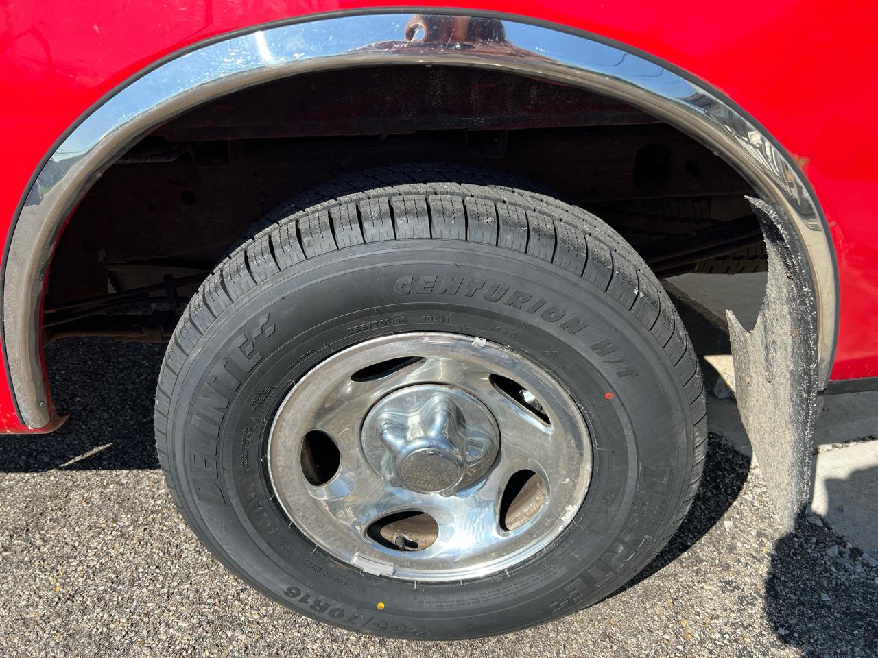 Ford F-150 XL SuperCab Short Bed 2WD 2002