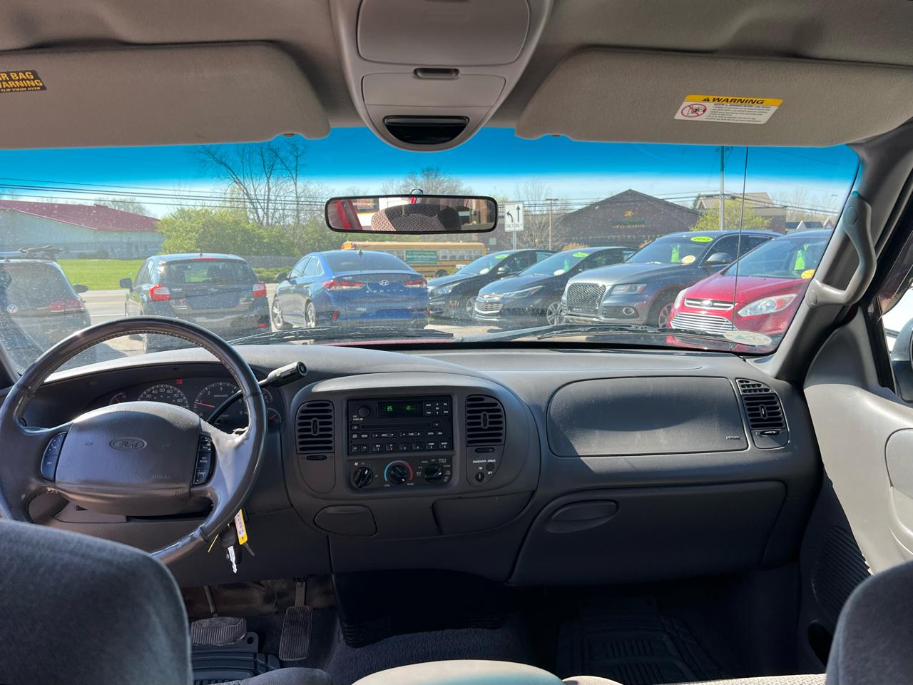 Ford F-150 XL SuperCab Short Bed 2WD 2002