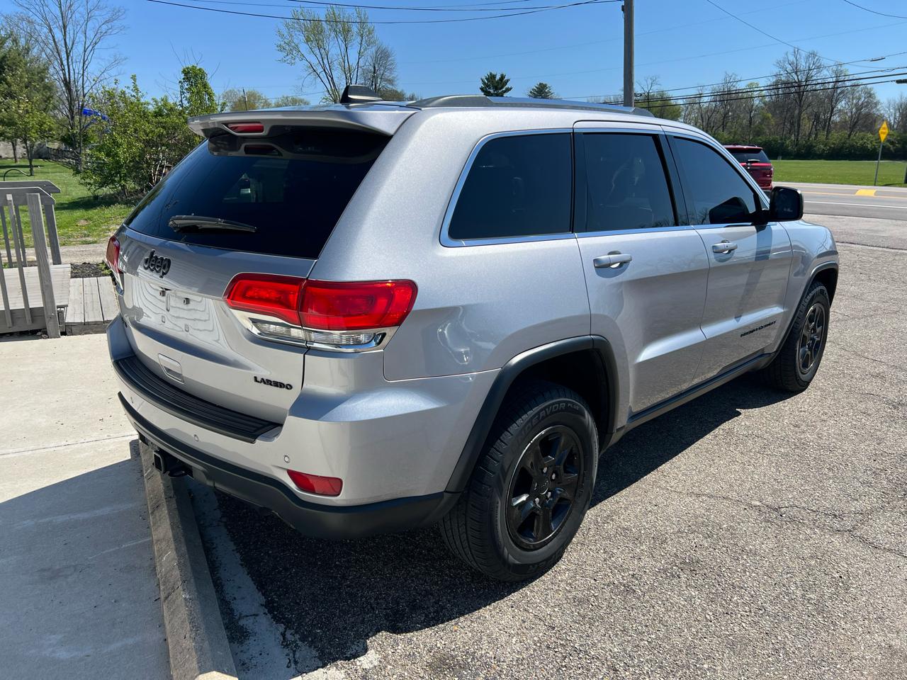 Jeep Grand Cherokee Laredo 4WD 2016