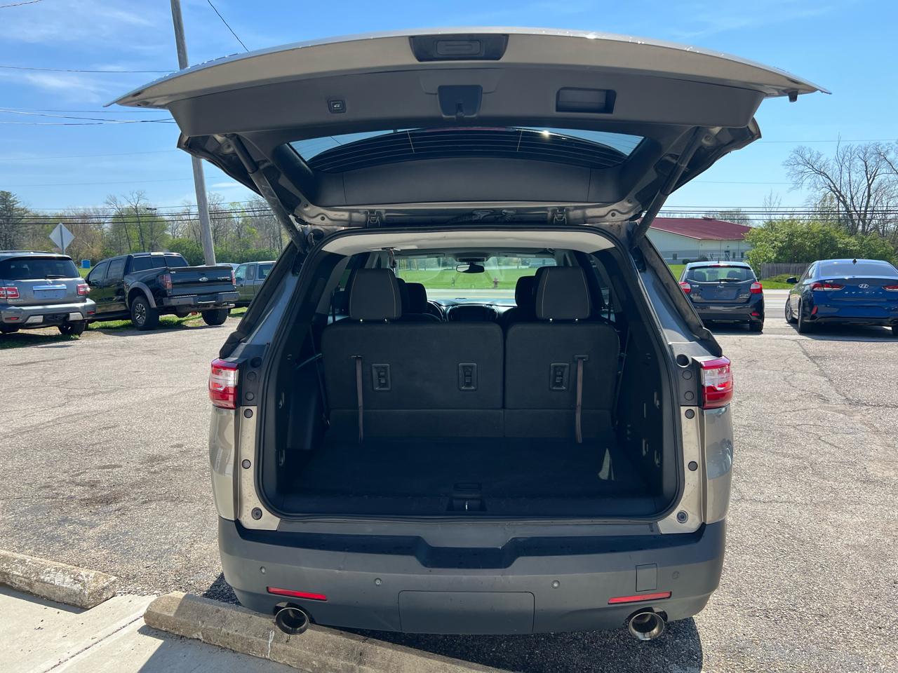 Chevrolet Traverse LT Cloth FWD 2018