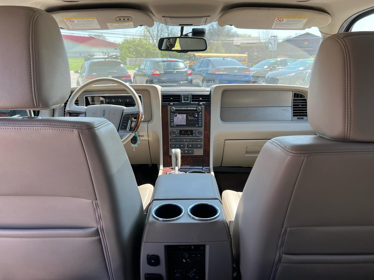 Lincoln Navigator 4WD 2012