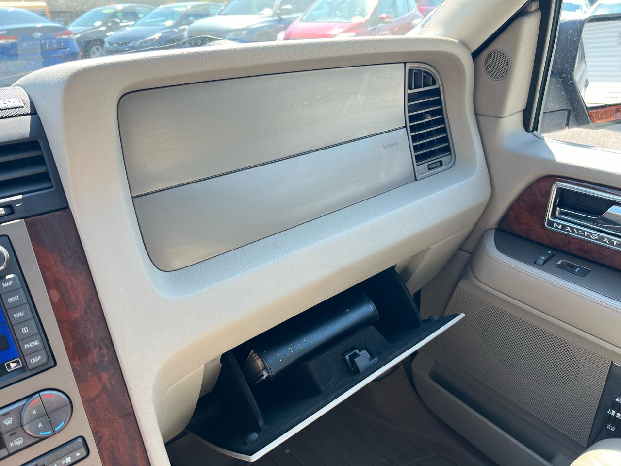 Lincoln Navigator 4WD 2012