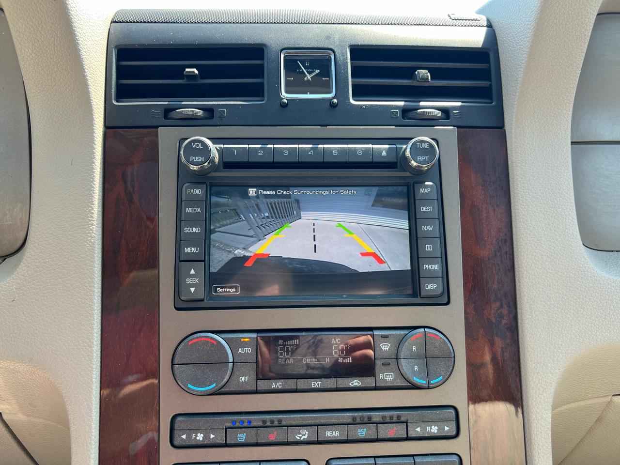 Lincoln Navigator 4WD 2012