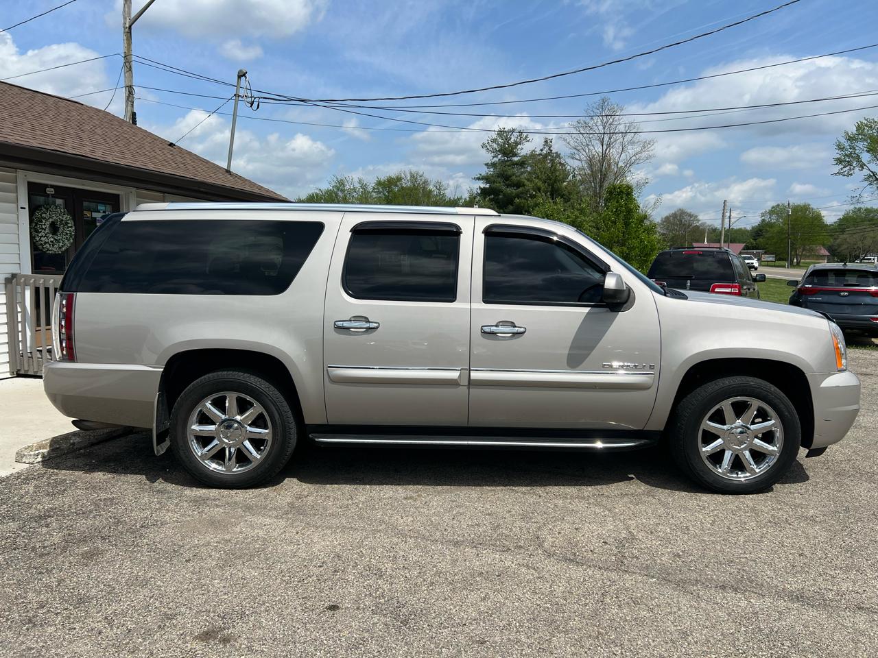 GMC Yukon Denali XL AWD 2008