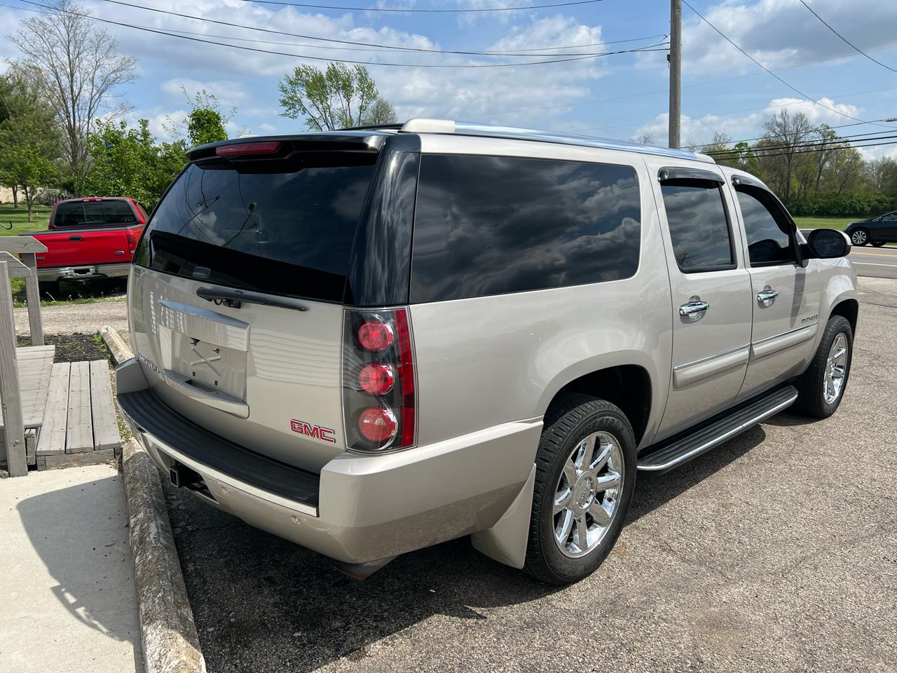 GMC Yukon Denali XL AWD 2008
