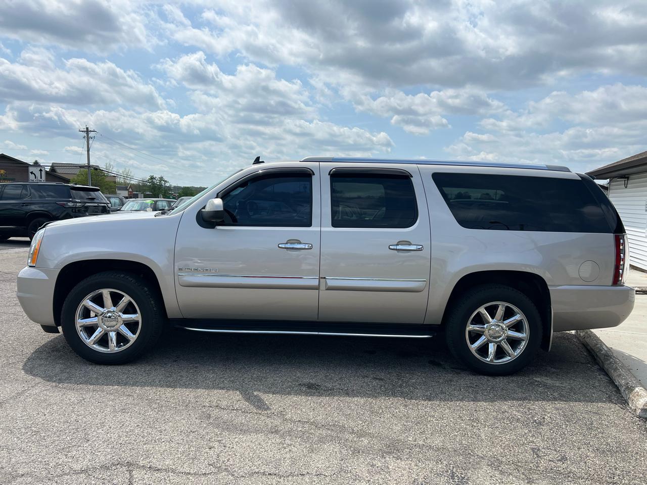 GMC Yukon Denali XL AWD 2008