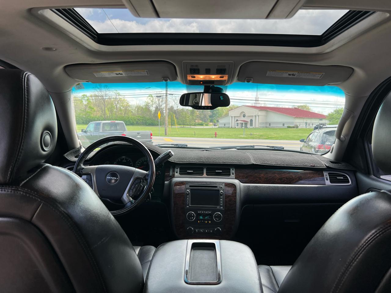 GMC Yukon Denali XL AWD 2008