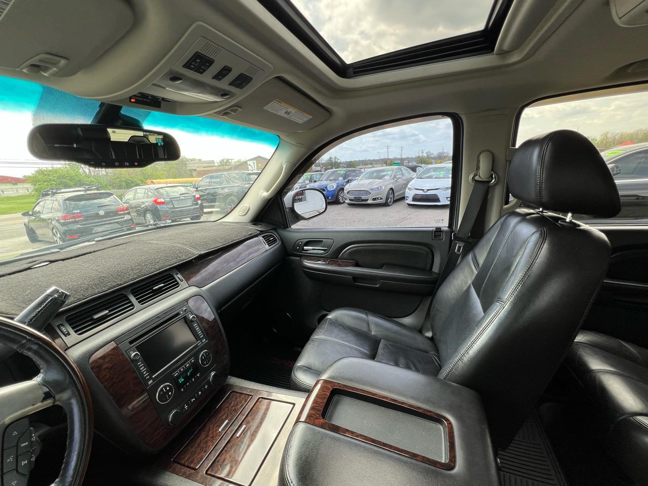 GMC Yukon Denali XL AWD 2008