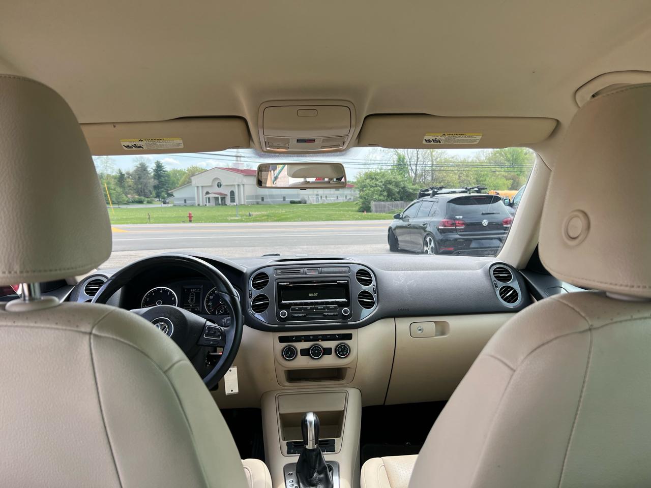 Volkswagen Tiguan S 2014