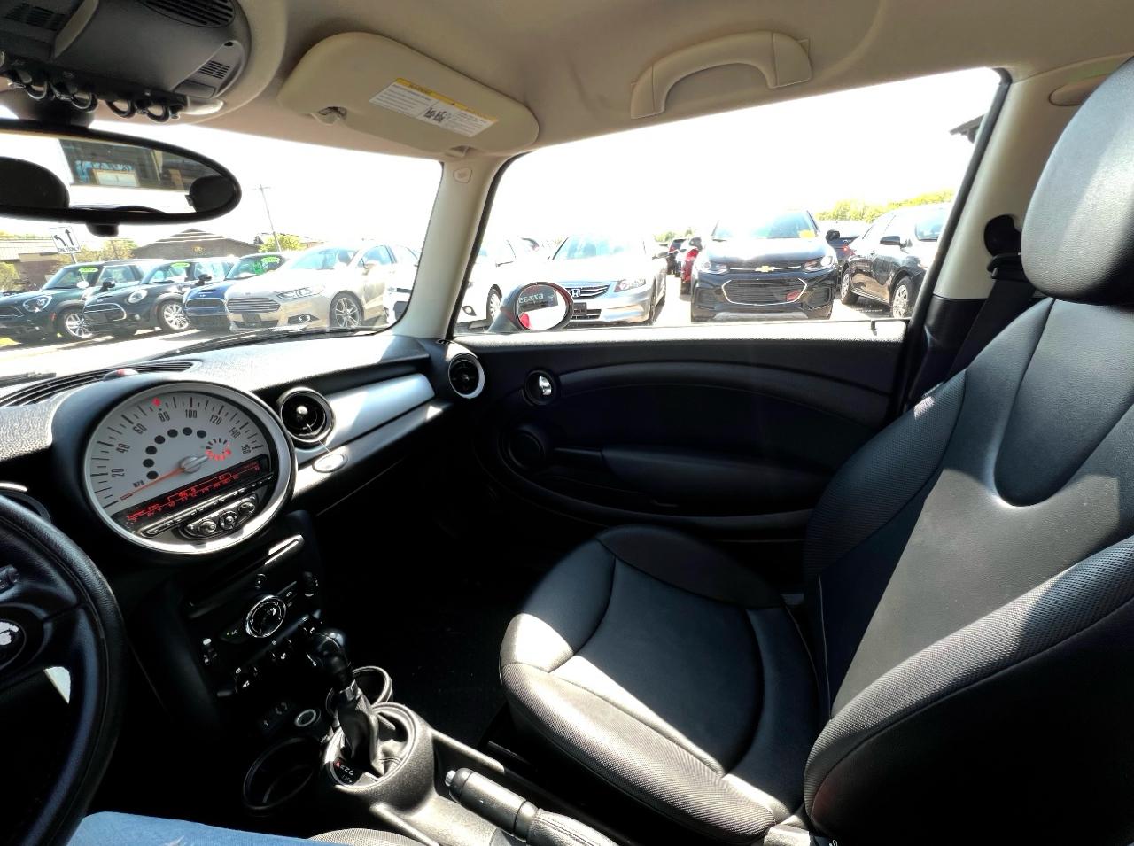 MINI Cooper Base 2013
