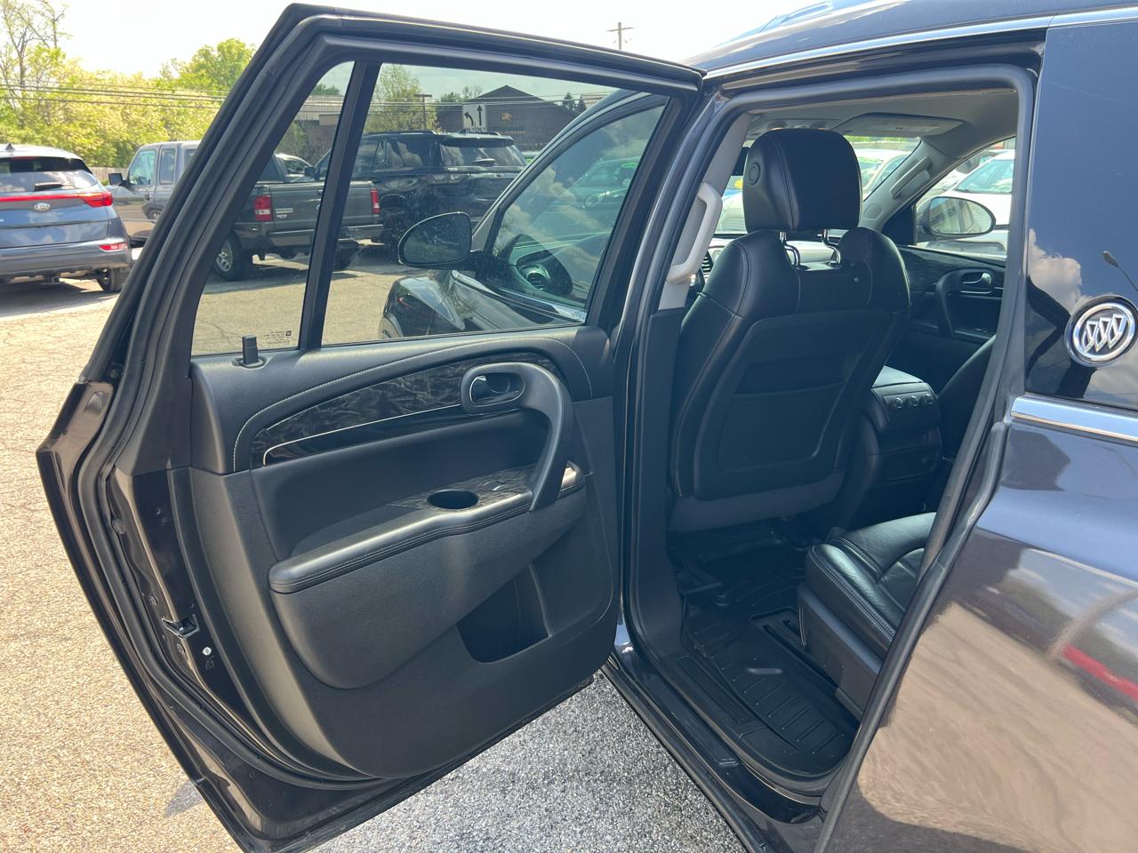 Buick Enclave Leather AWD 2013