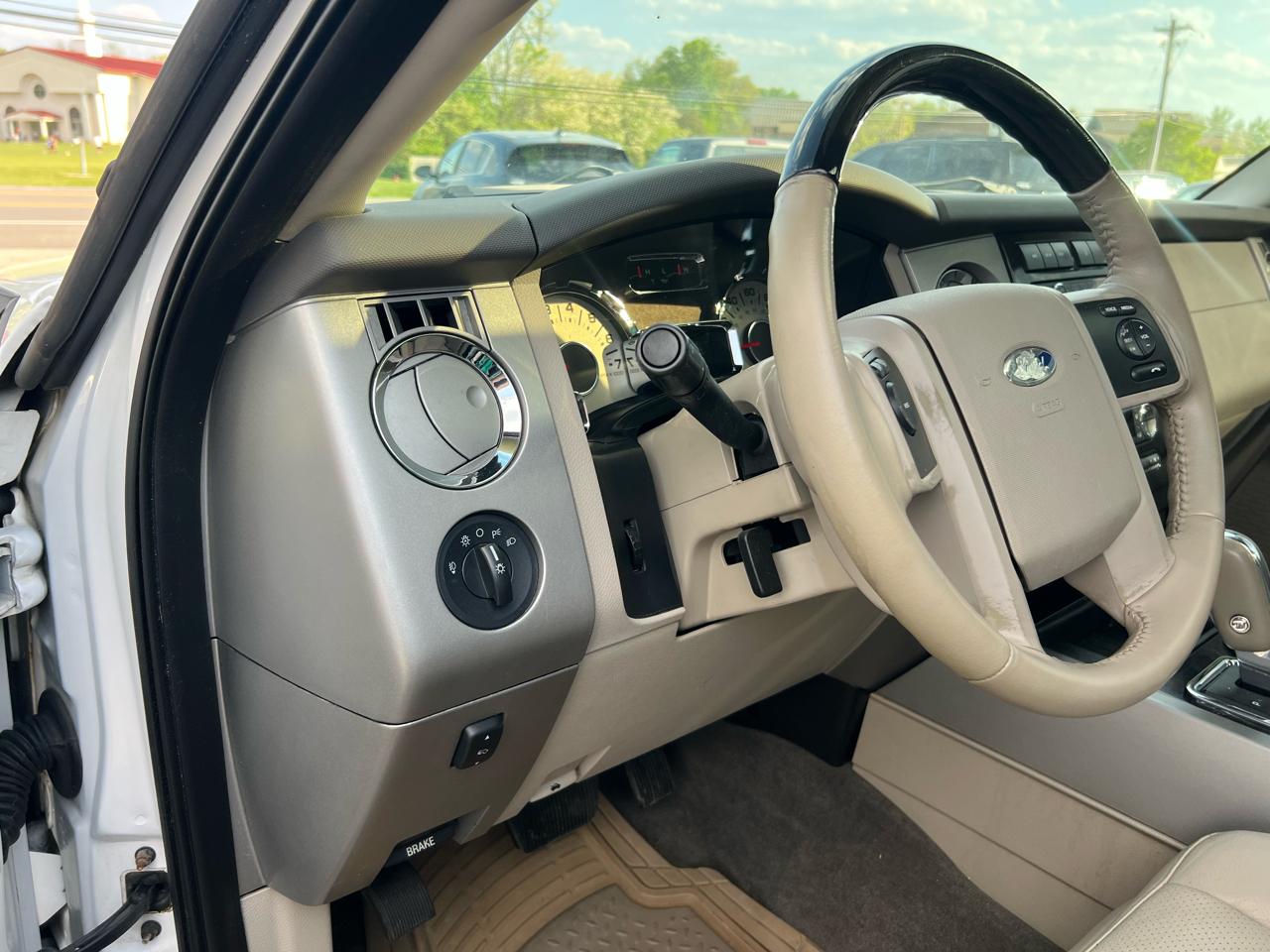 Ford Expedition Limited 4WD 2012