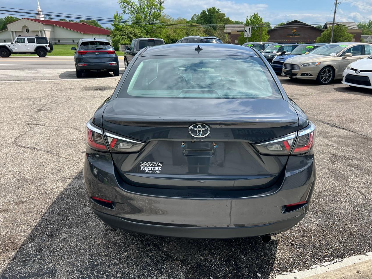 Toyota Yaris iA 6A 2019