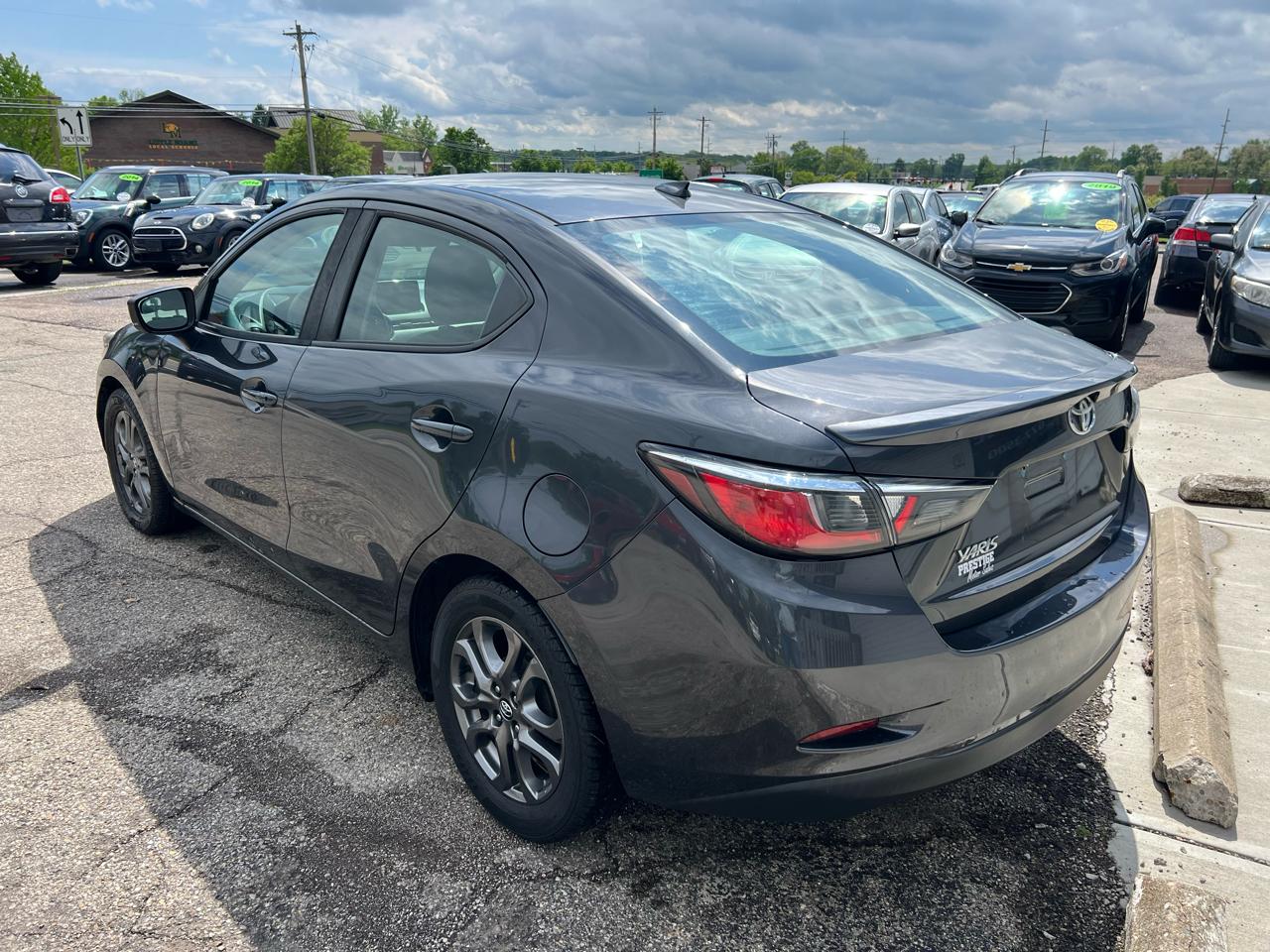 Toyota Yaris iA 6A 2019