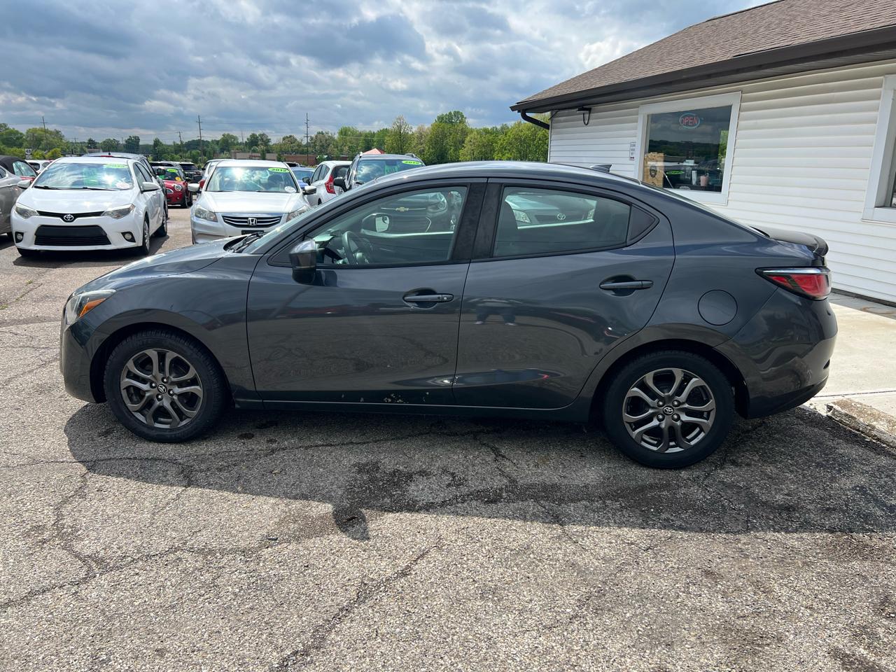 Toyota Yaris iA 6A 2019