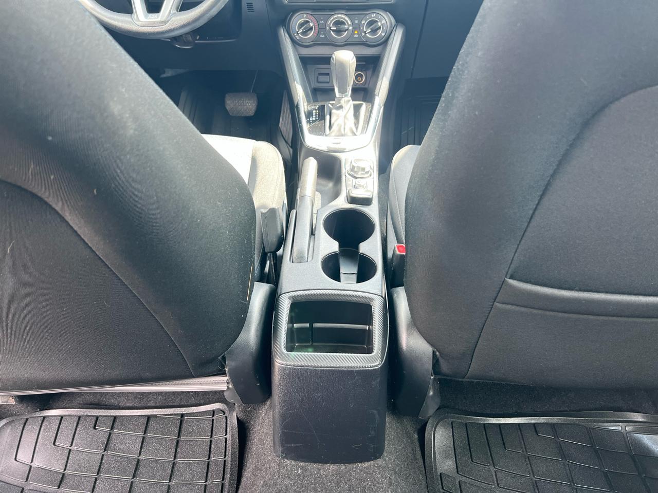 Toyota Yaris iA 6A 2019