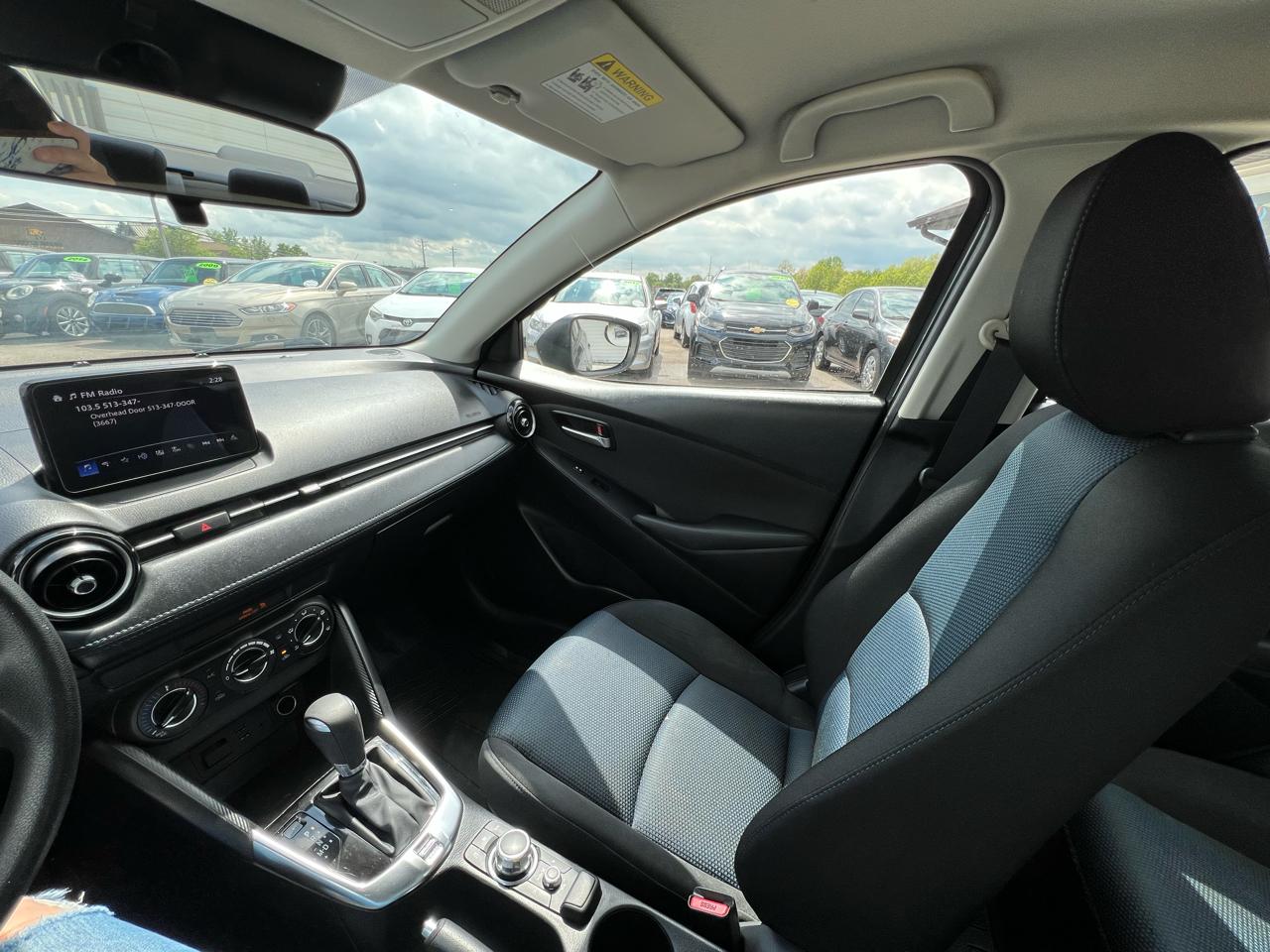 Toyota Yaris iA 6A 2019