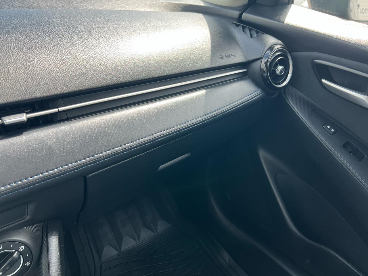 Toyota Yaris iA 6A 2019