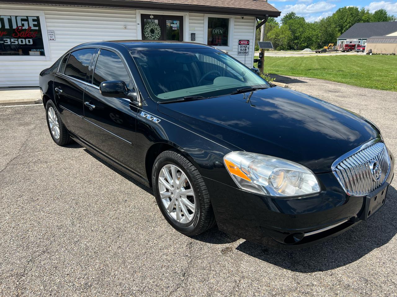 Buick Lucerne CX 2011